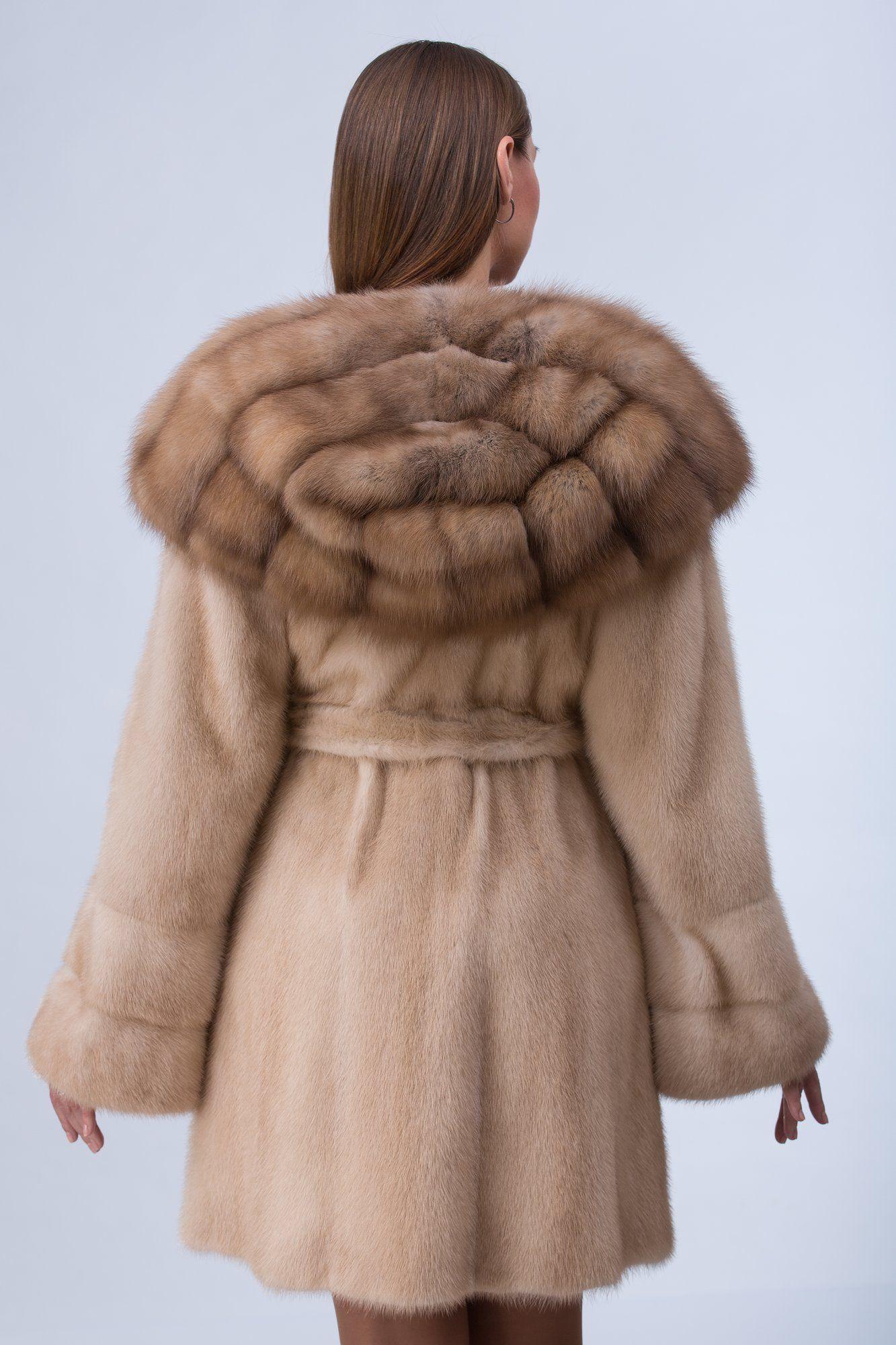 Норковая шуба с капюшоном из куницы фото