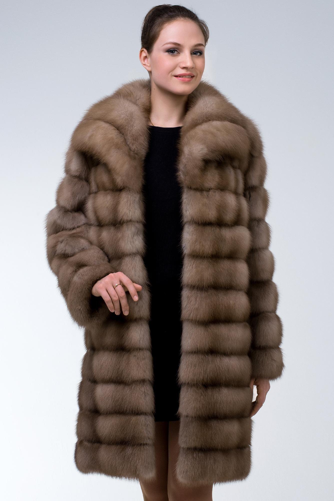 Шуба из куницы с воротником фото