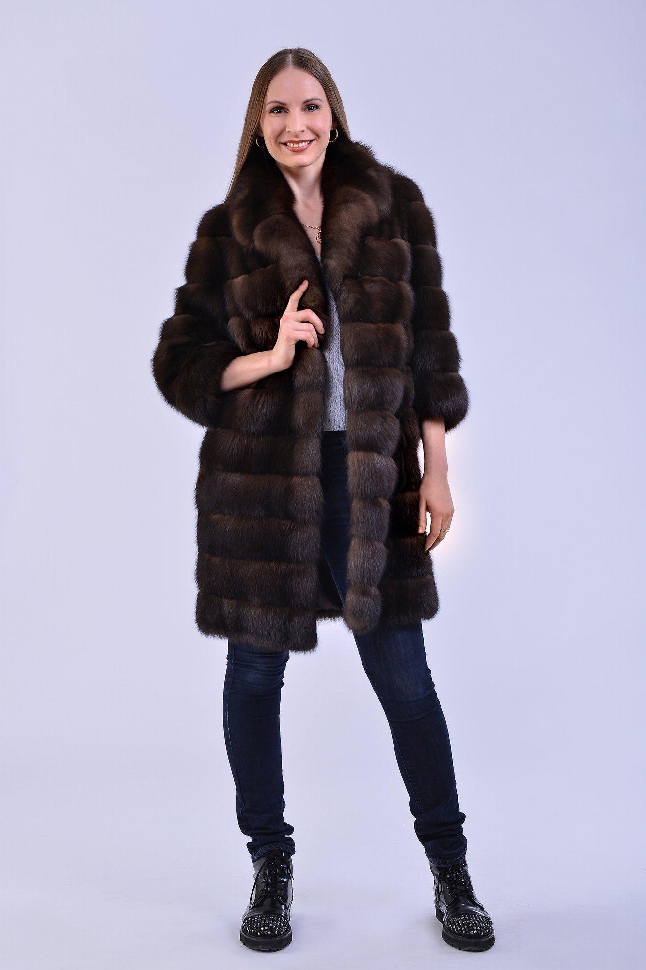Шуба из меха соболя с английским воротником фото