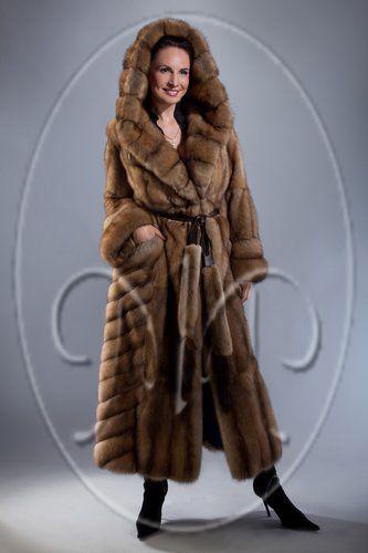 Шуба из баргузинского соболя с капюшоном фото