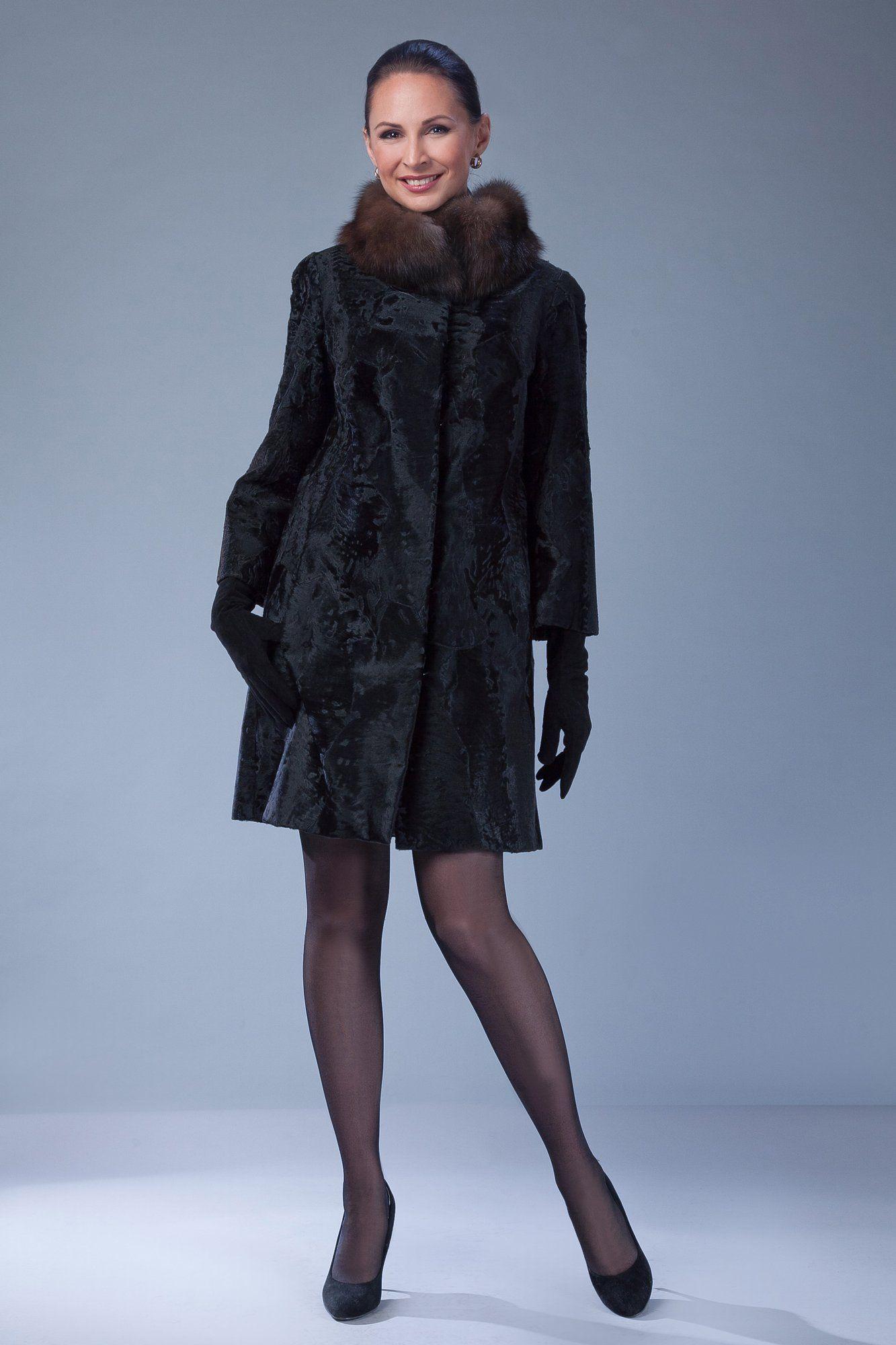 Шуба из каракульчи с отд. из баргузинского соболя фото