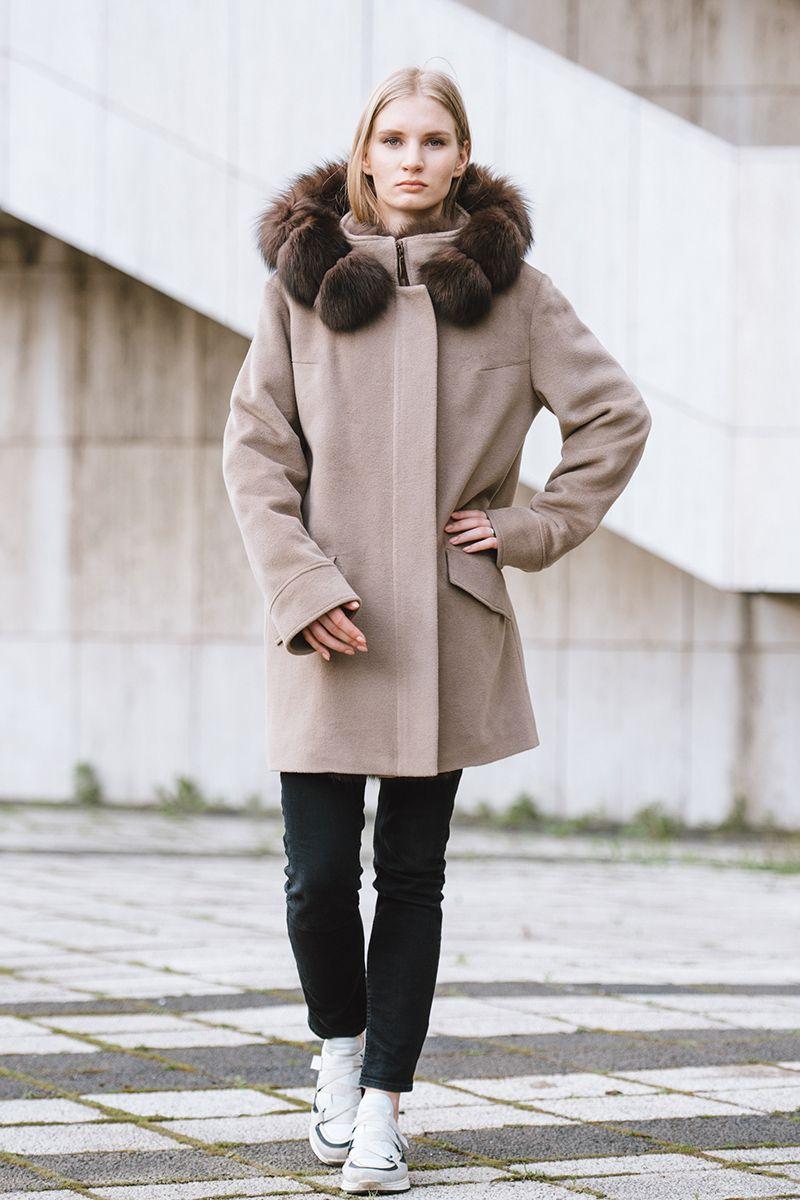 Парка кашемировая с песцом фото