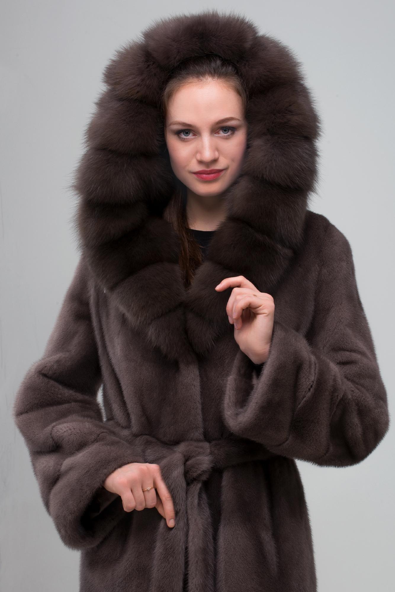 Норковая шуба с капюшоном из куницы фото