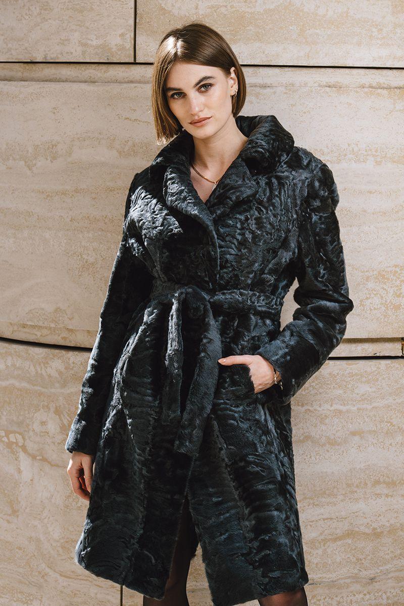 Пальто из каракульчи фото