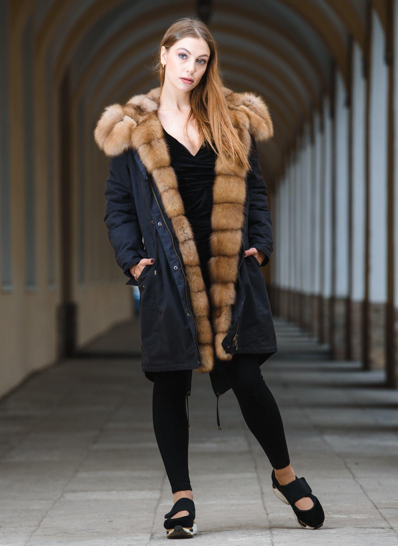 Парка из  меха куницы фото