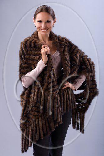 Вязаная накидка из норки. фото