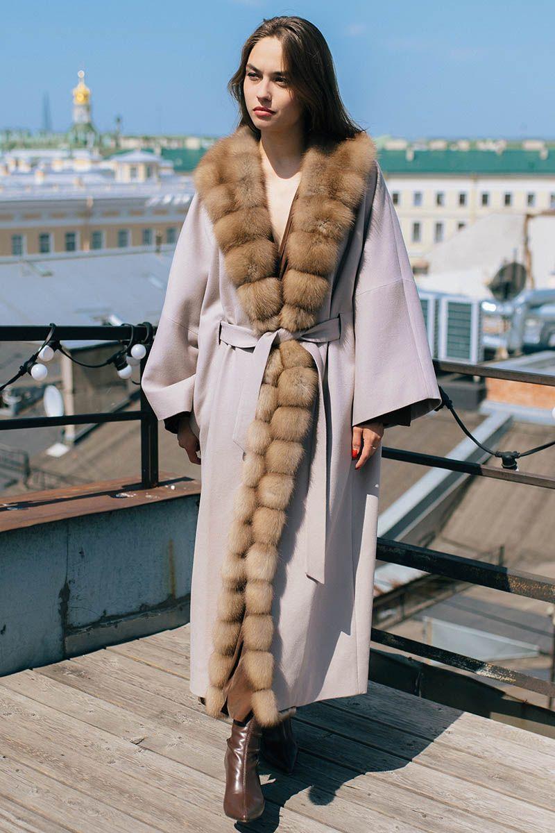 Кашемировое пальто с мехом куницы фото