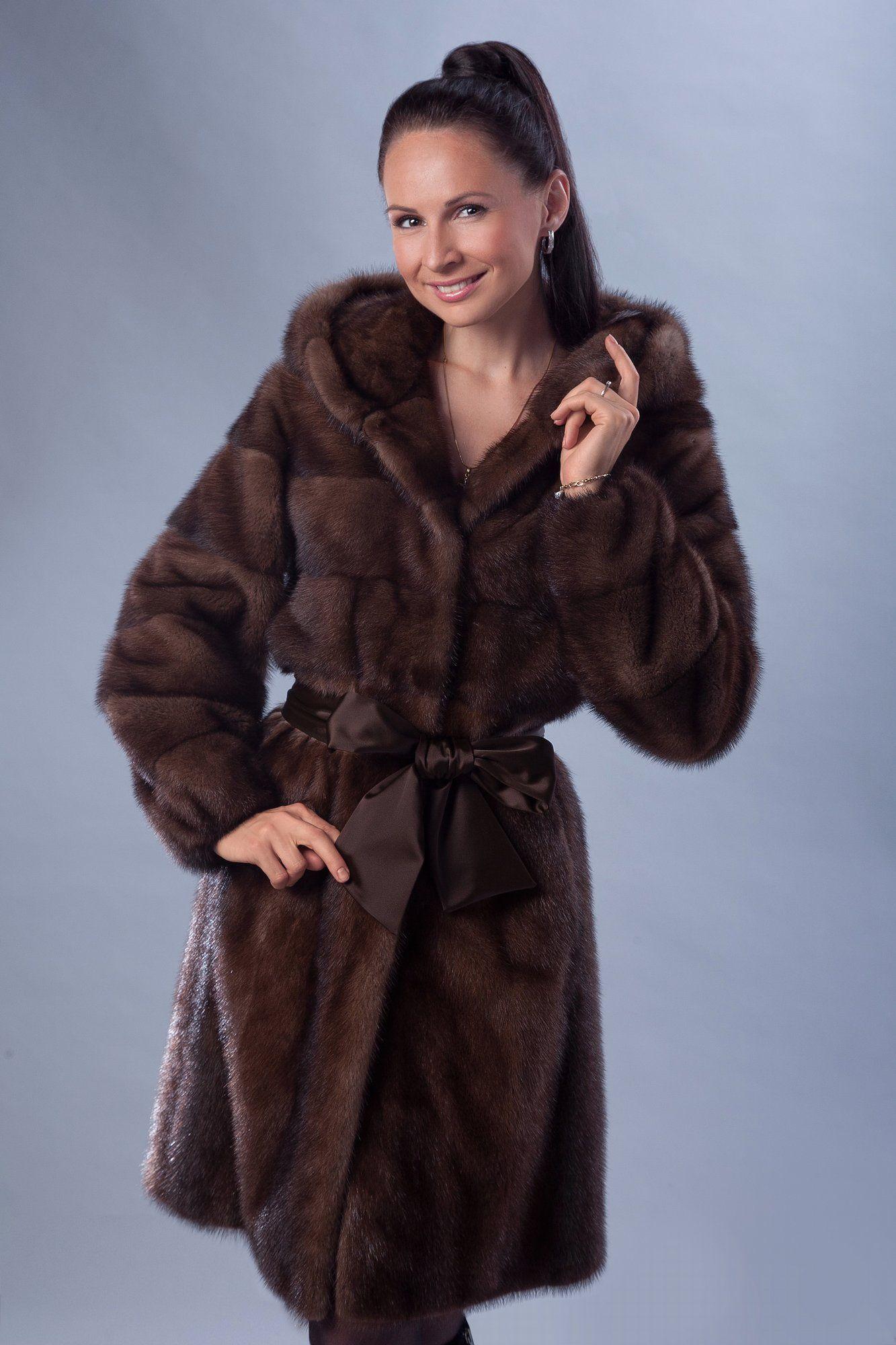 Норковая шуба с капюшоном фото