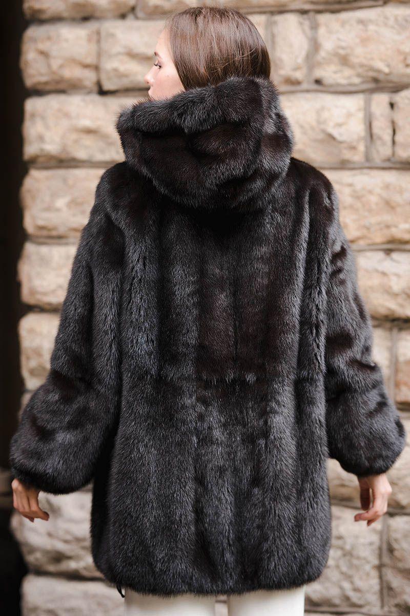 Норковая куртка с капюшоном фото