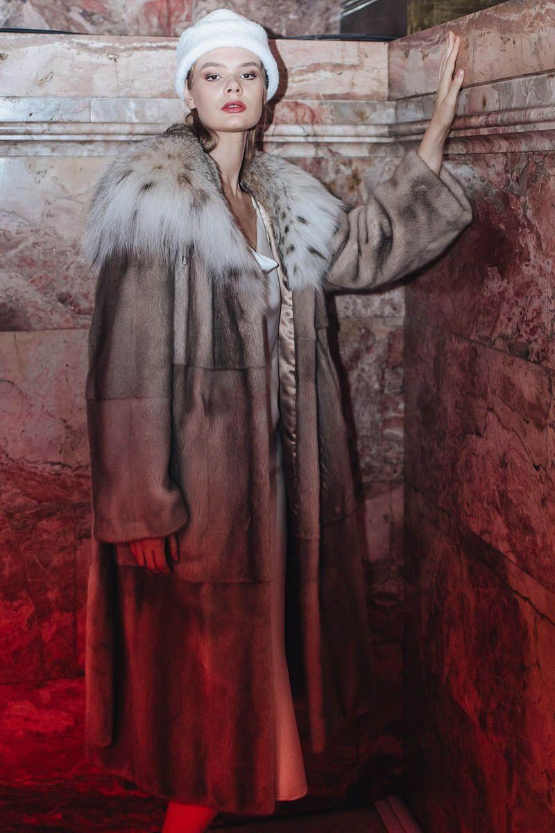 Норковая шуба с капюшоном из рыси фото