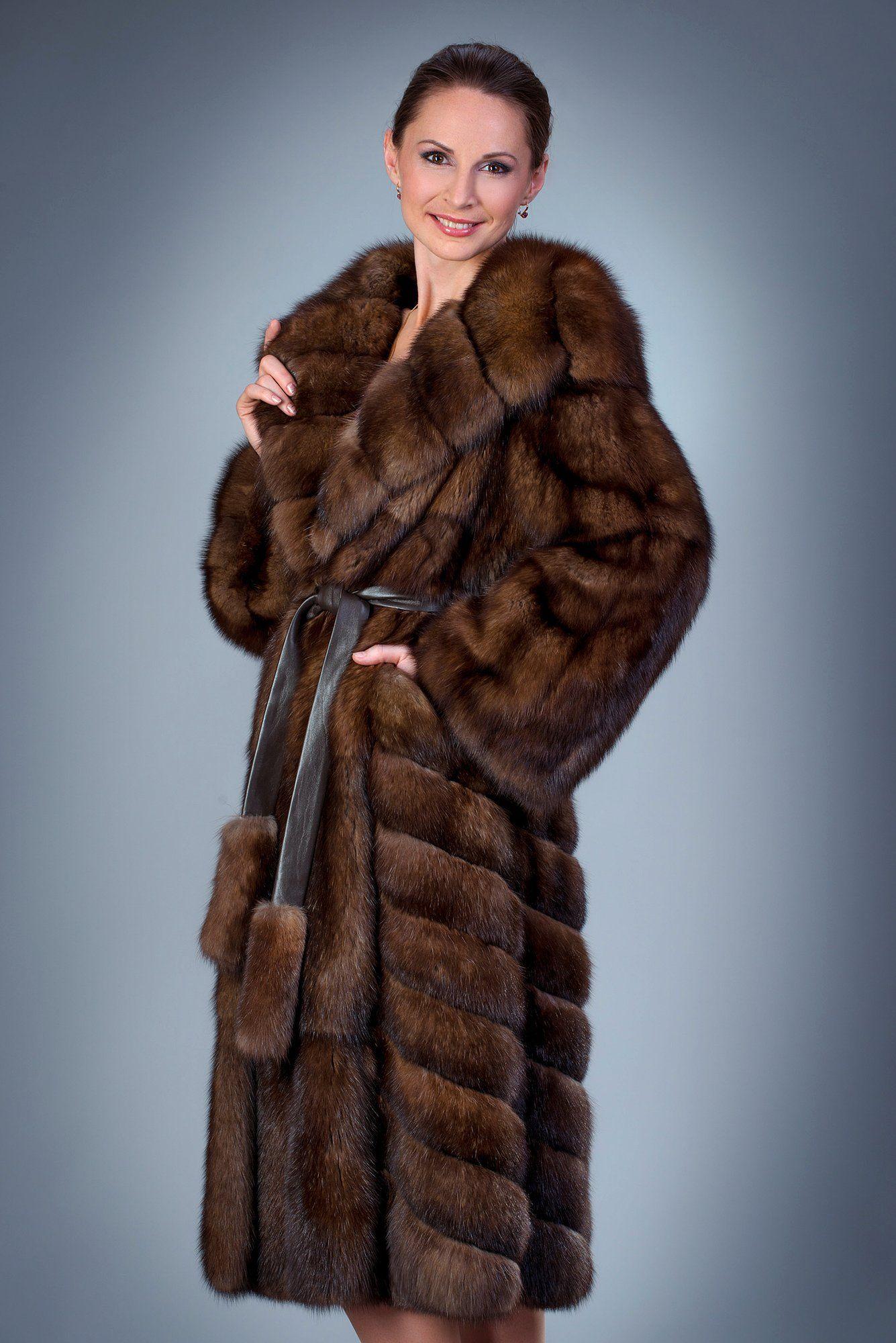 Шуба из соболя с капюшоном фото