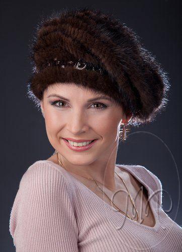 Головной убор вязаный из норки фото