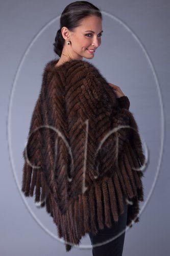 Вязаная накидка из норки. фото