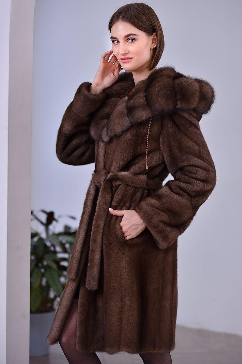 Норковая шуба с капюшоном из соболя фото