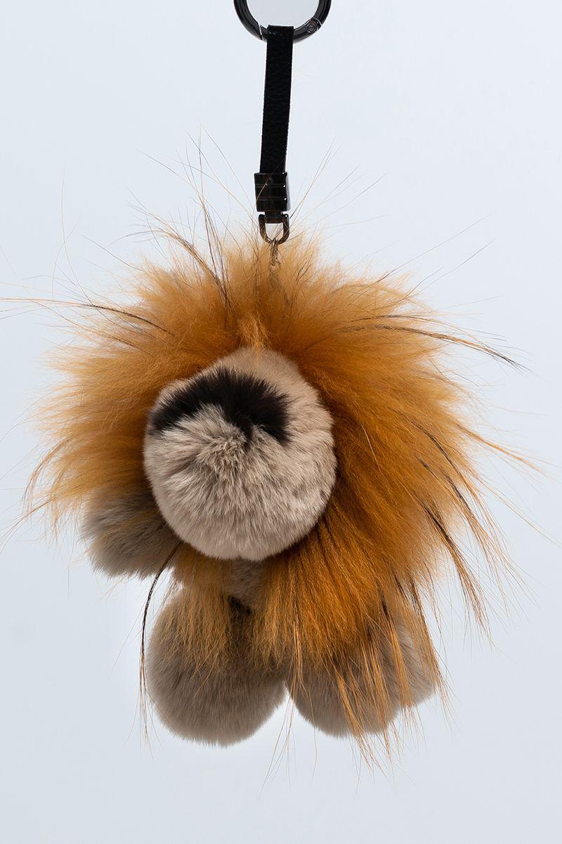 Лев из меха кролика фото