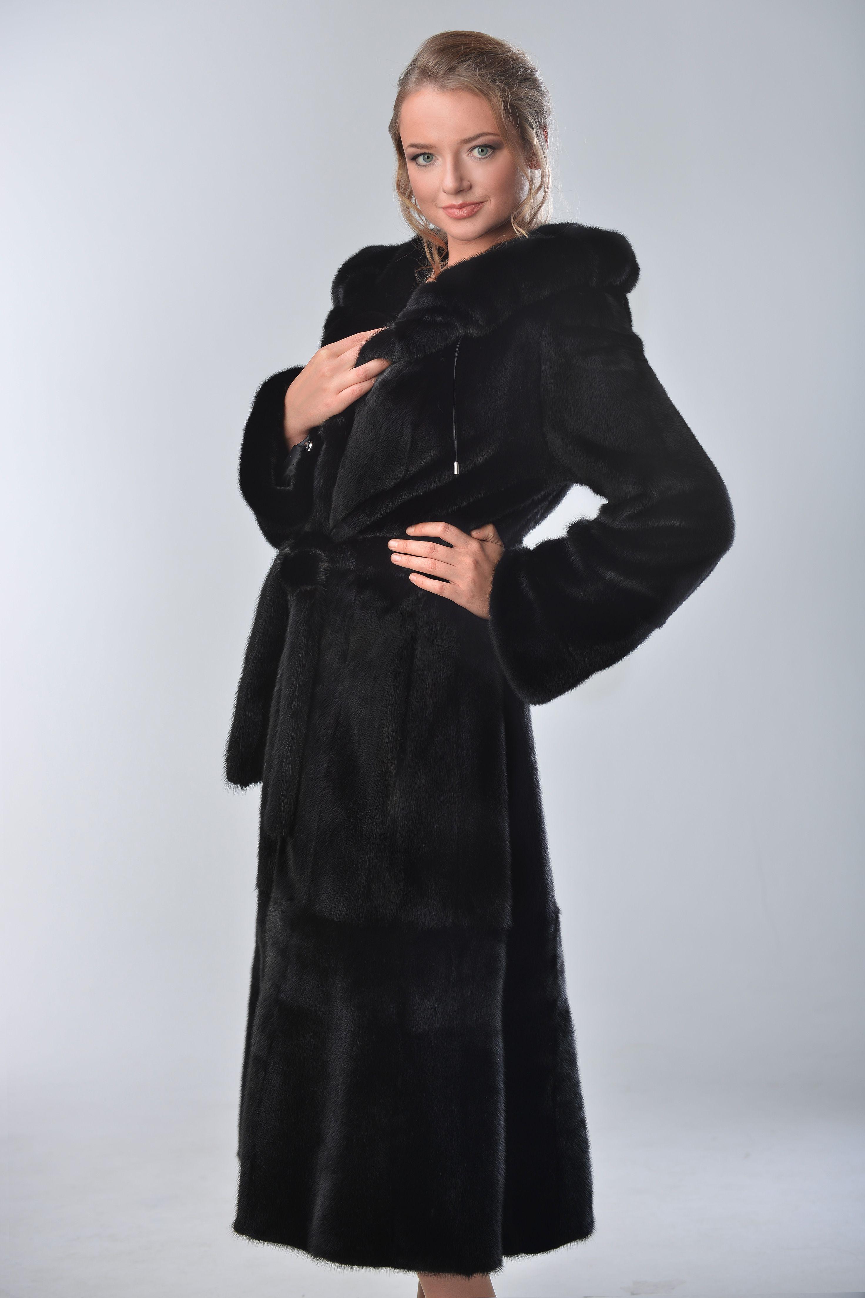 Шуба из меха норки с капюшоном фото