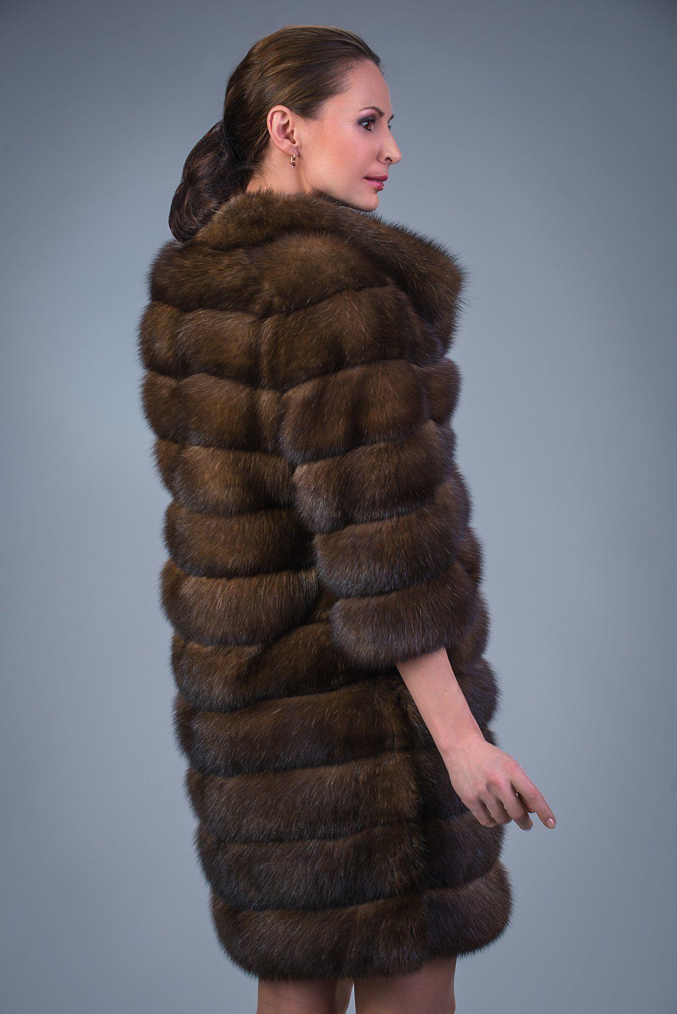 Шуба из меха соболя с английским воротником фото