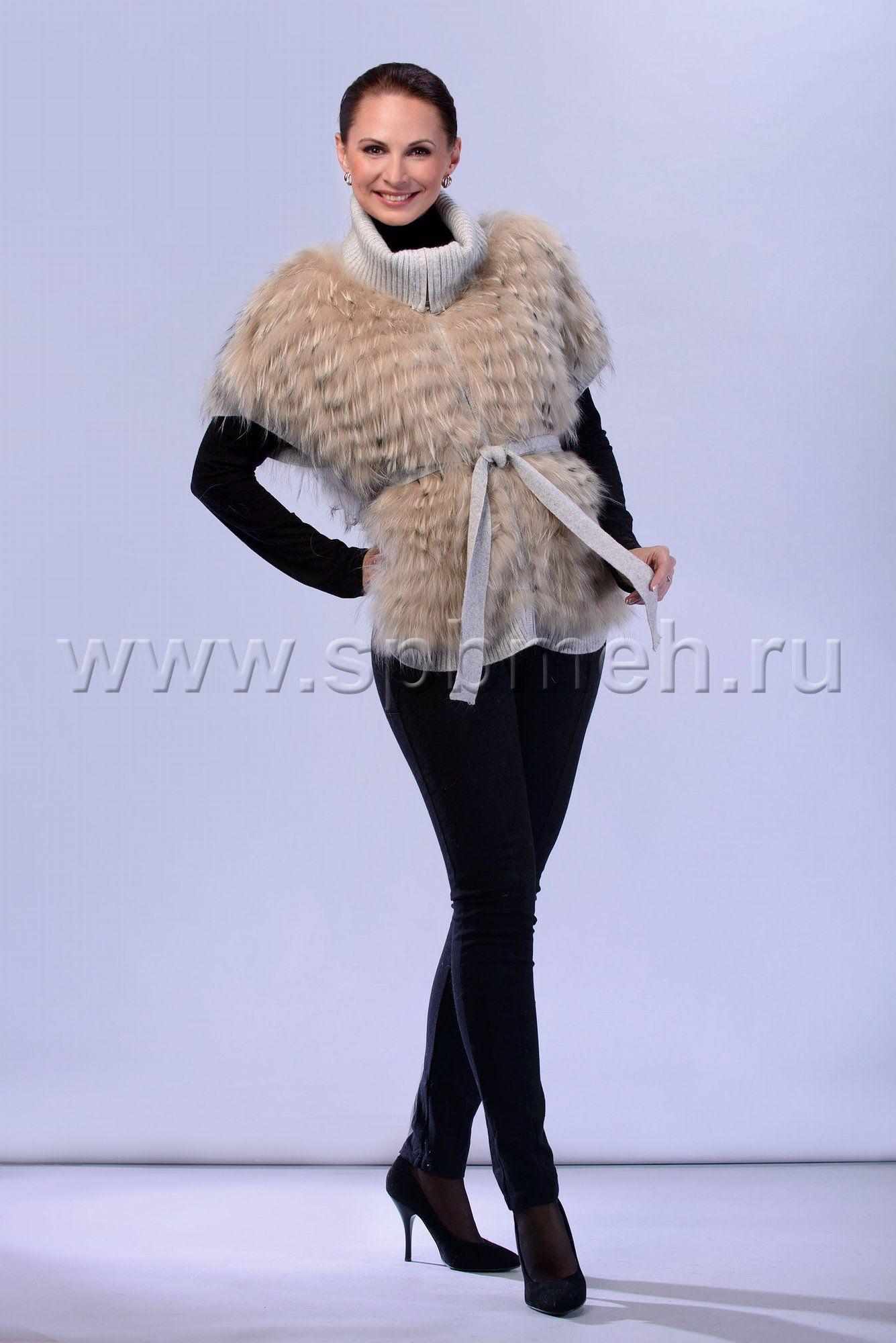 Жилет из енота с трикотажем фото