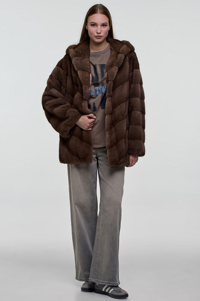 Норковая куртка с капюшоном фото