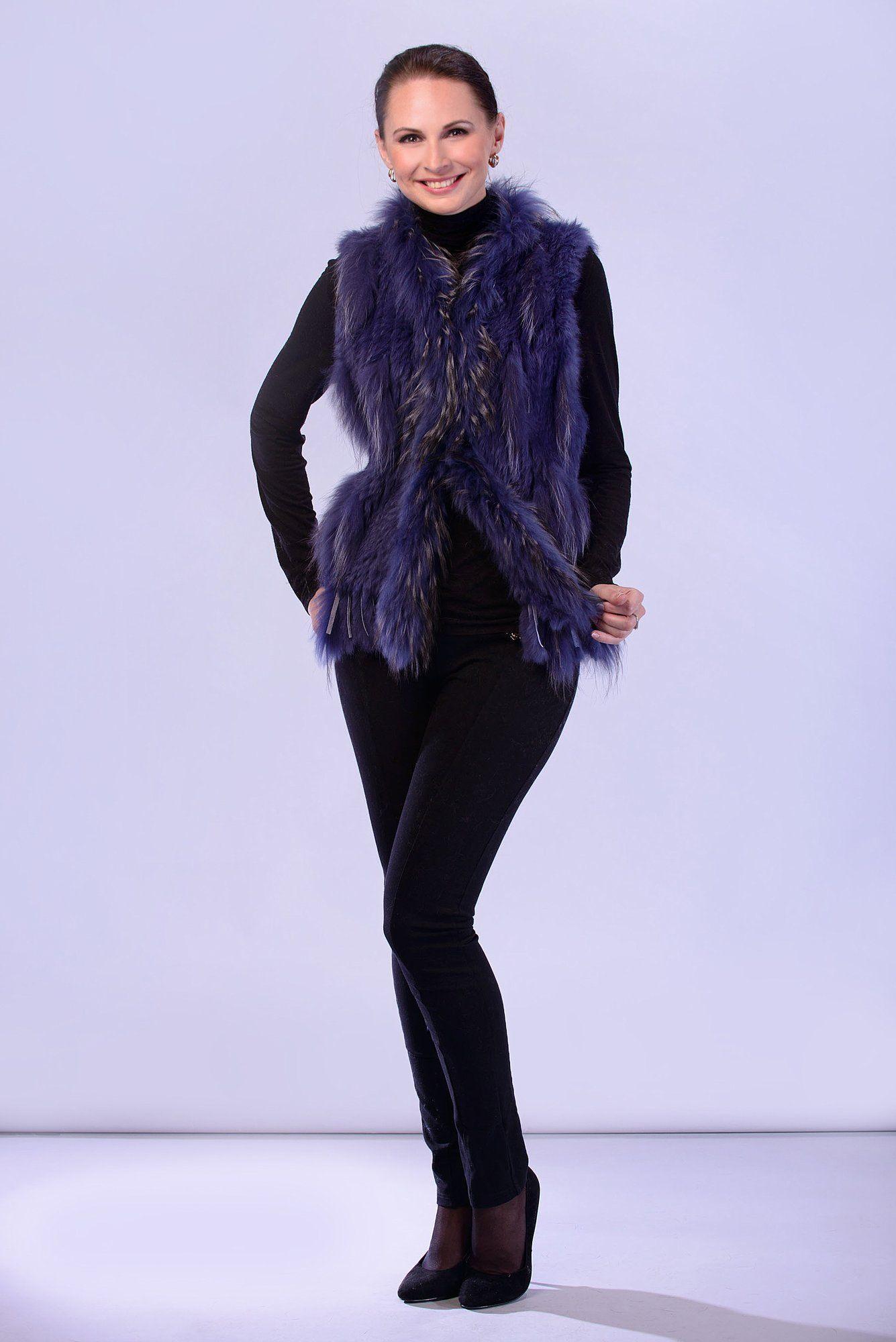 Жилет  вязаный из меха лисы фото