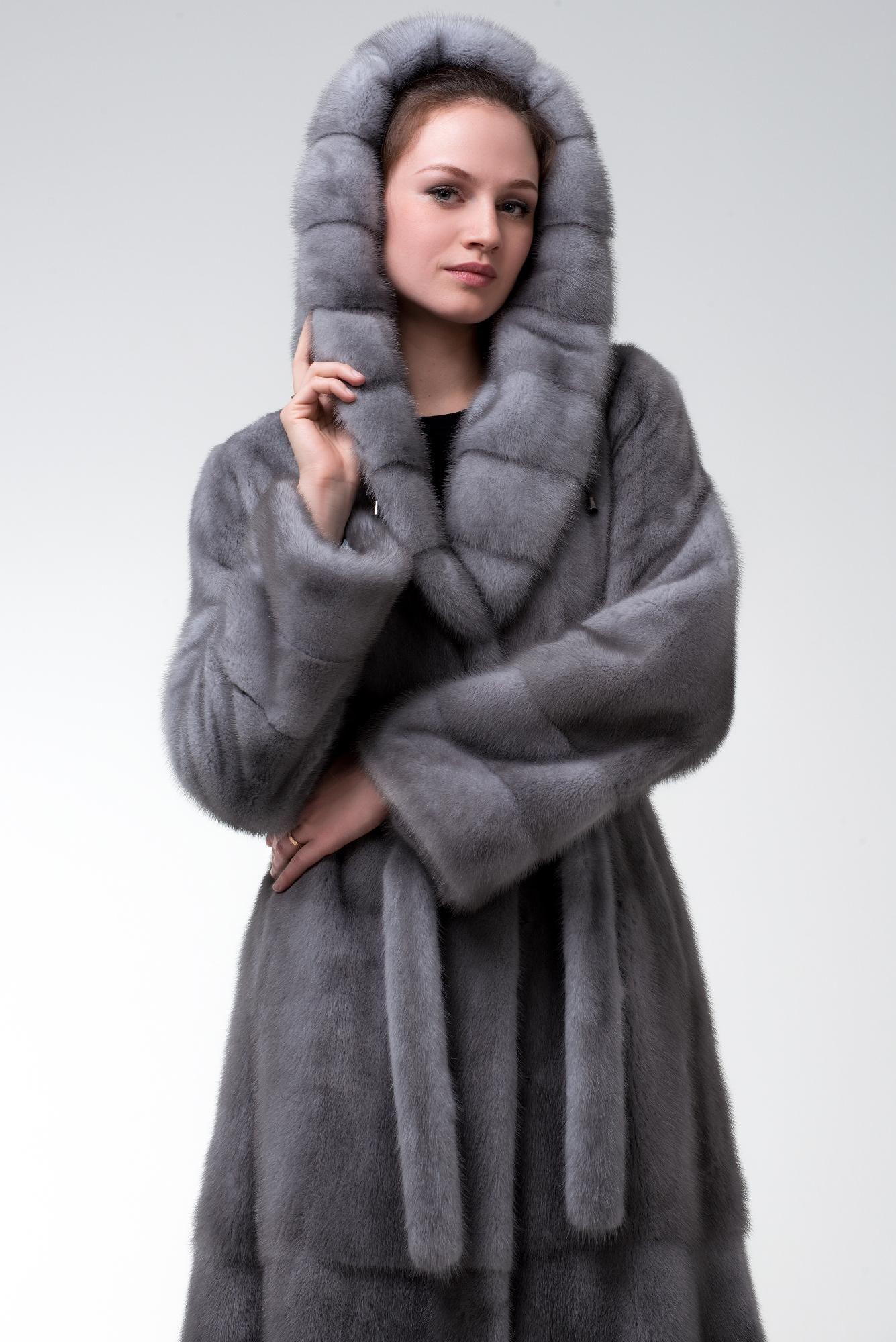 Норковая шуба с капюшоном и поясом фото
