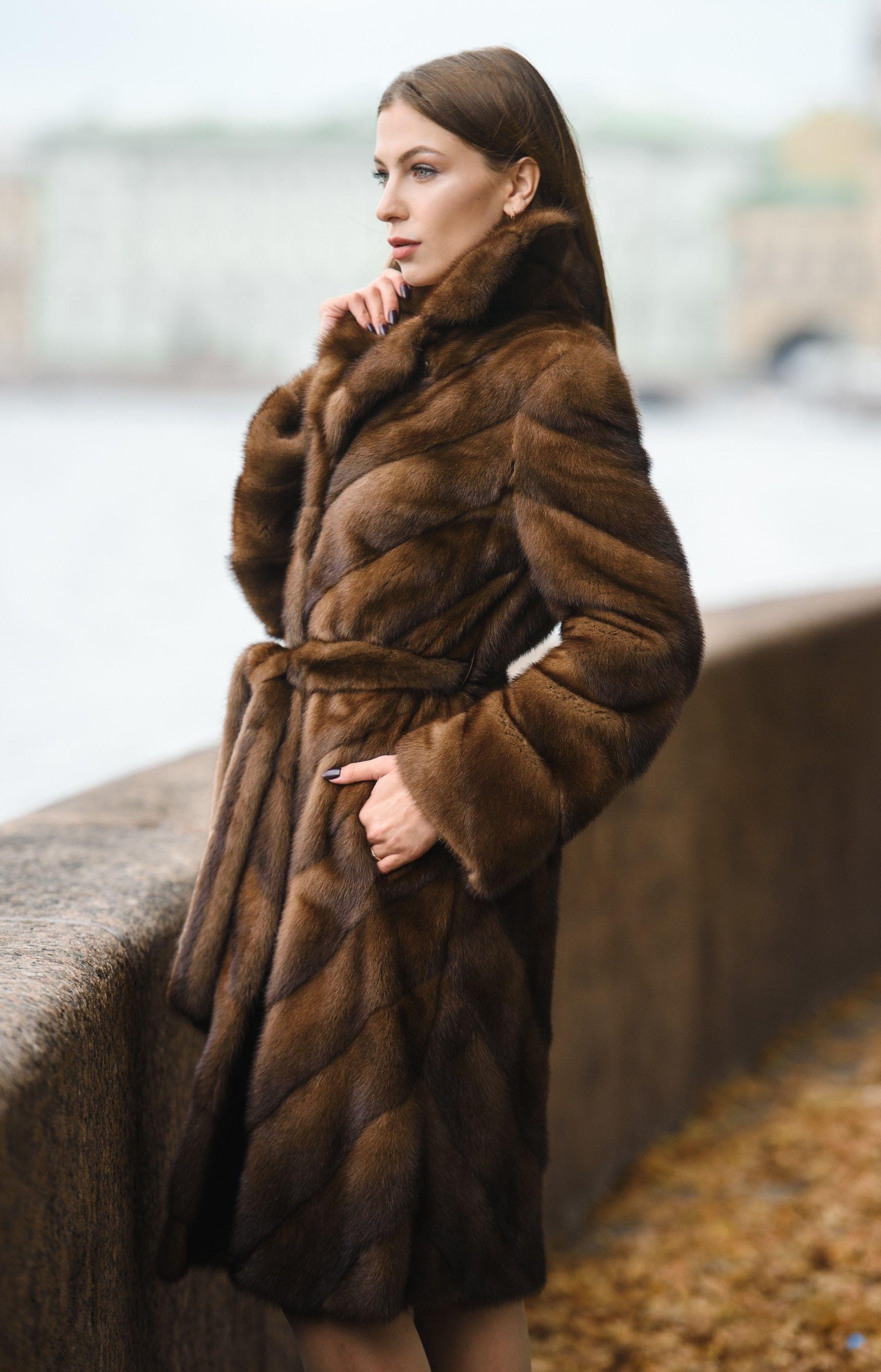 Пальто женское из меха норки фото