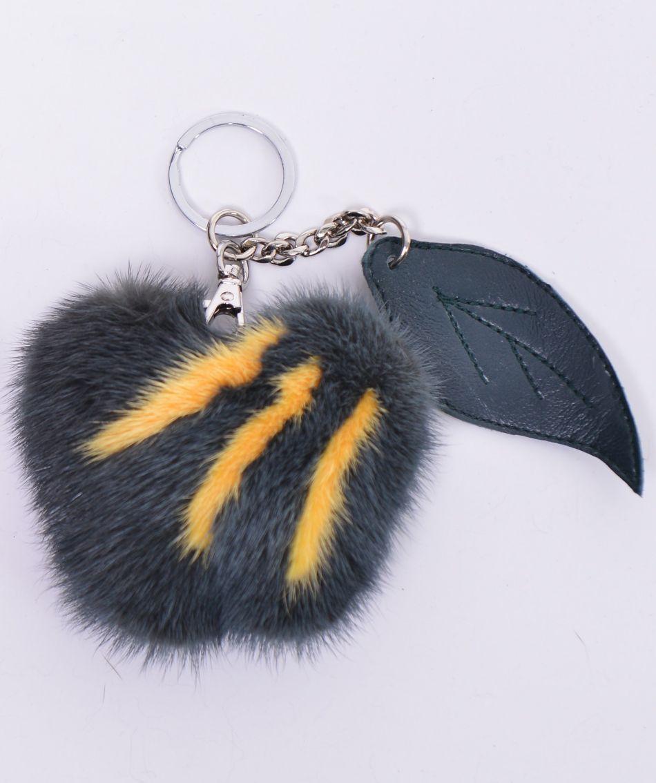 Сувенир из натурального меха фото