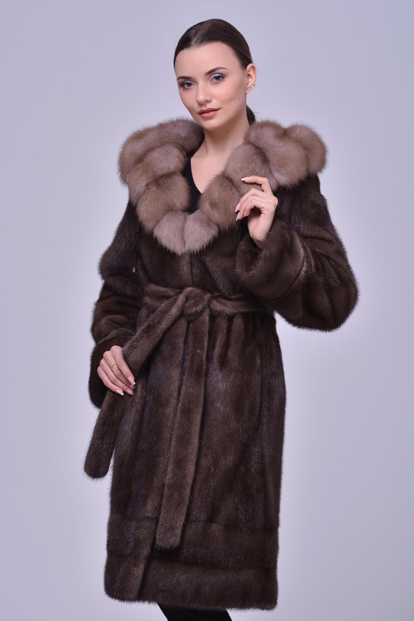 Норковая шуба с капюшоном из куницы фото