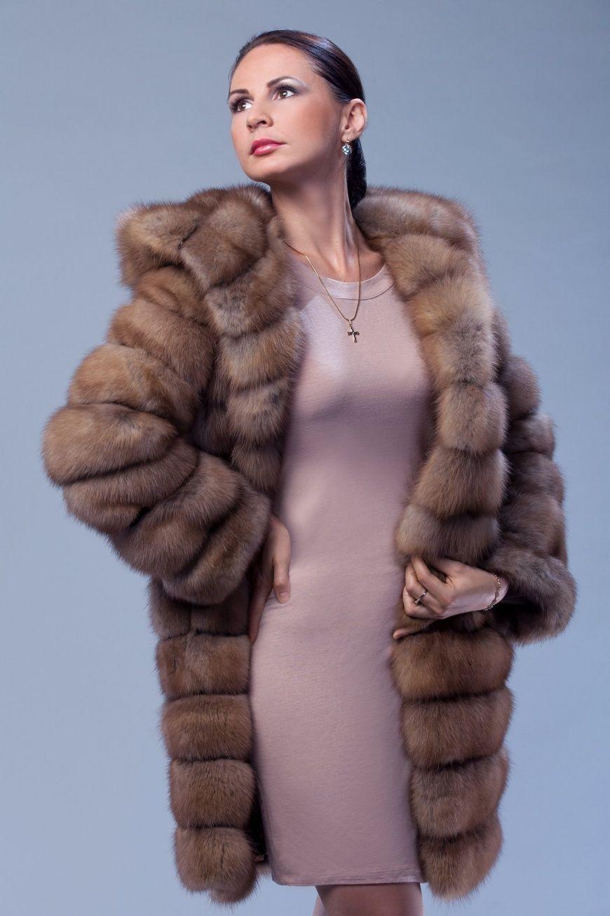 Шуба из куницы с капюшоном фото