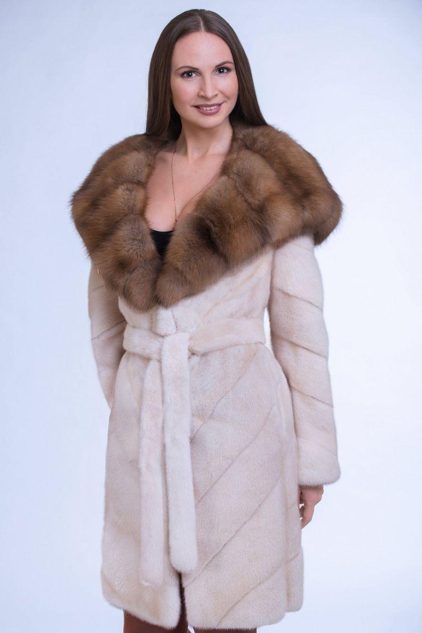 Норковая шуба с капюшоном из куницы фото