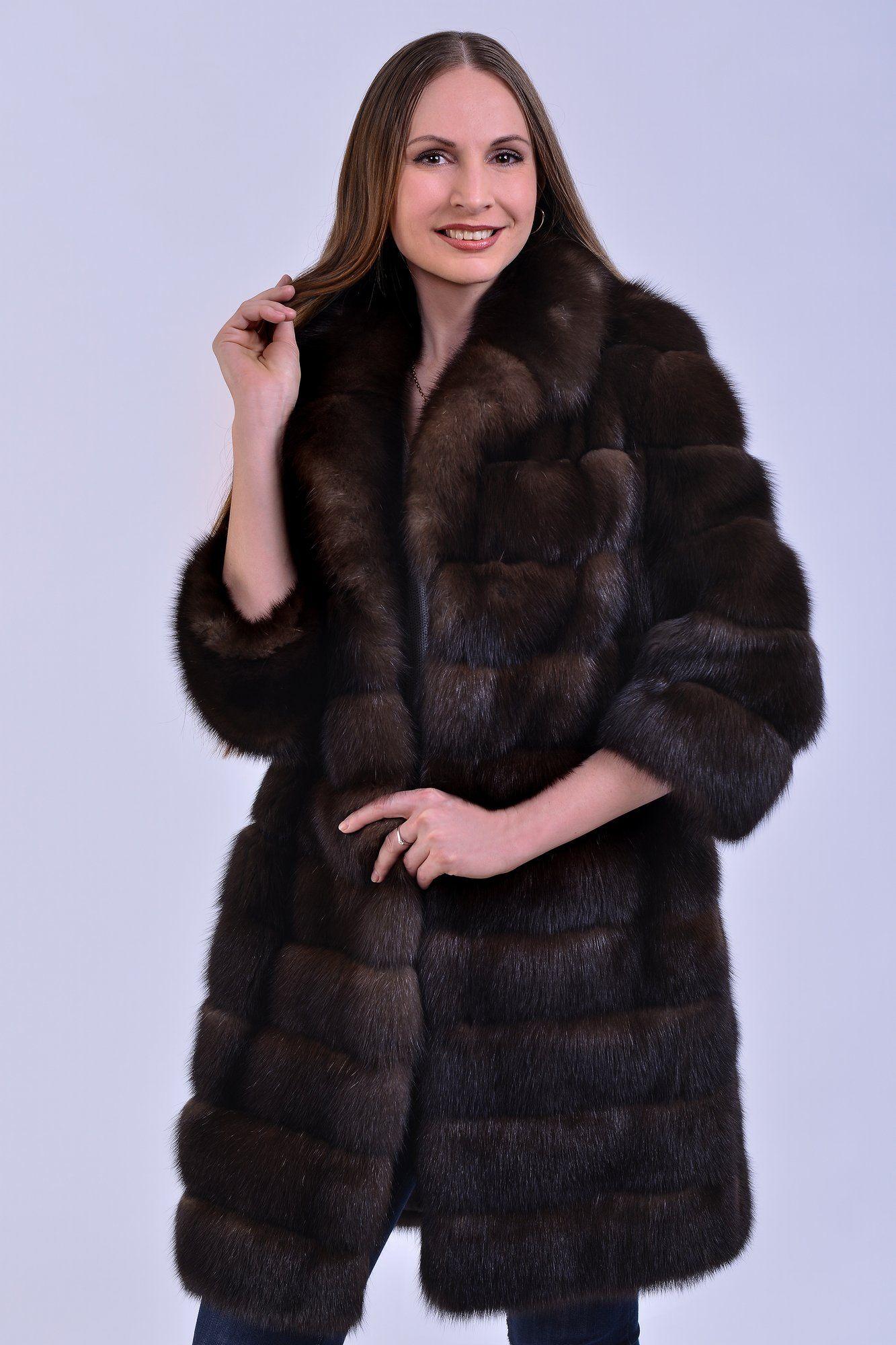Шуба из меха соболя с английским воротником фото