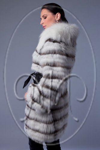 Шуба из полярной лисы фото