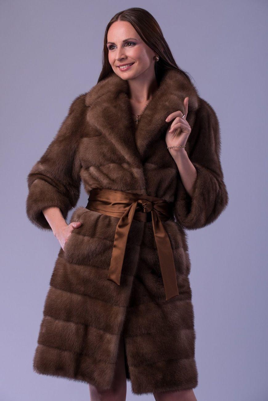 Шуба из меха норки с английским вортником фото