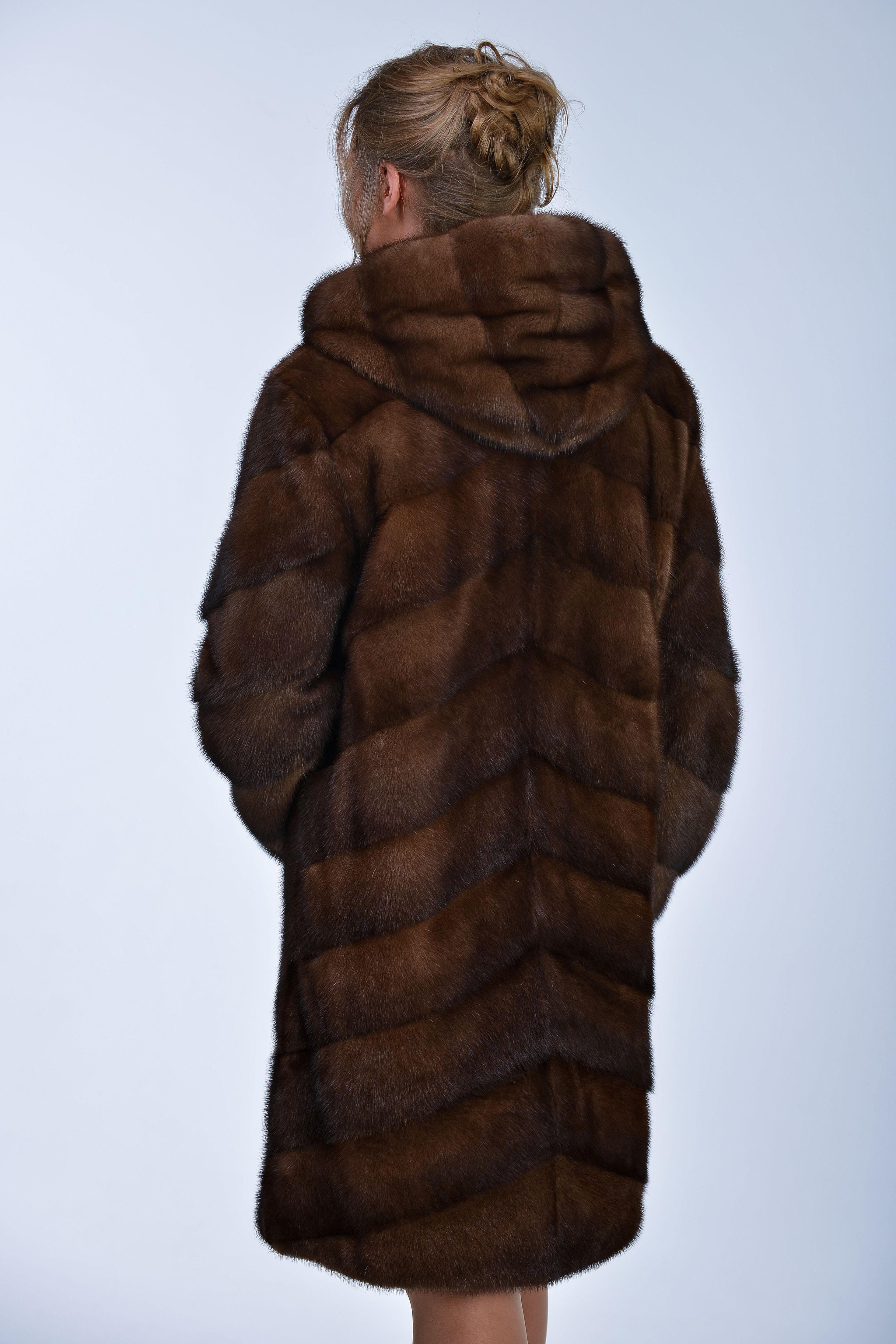 Норковая шуба с капюшоном фото
