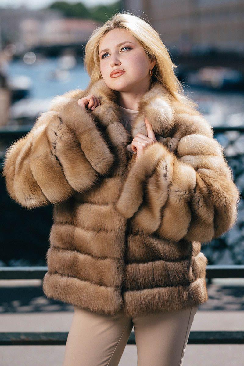 Шуба из куницы с воротником стойка фото