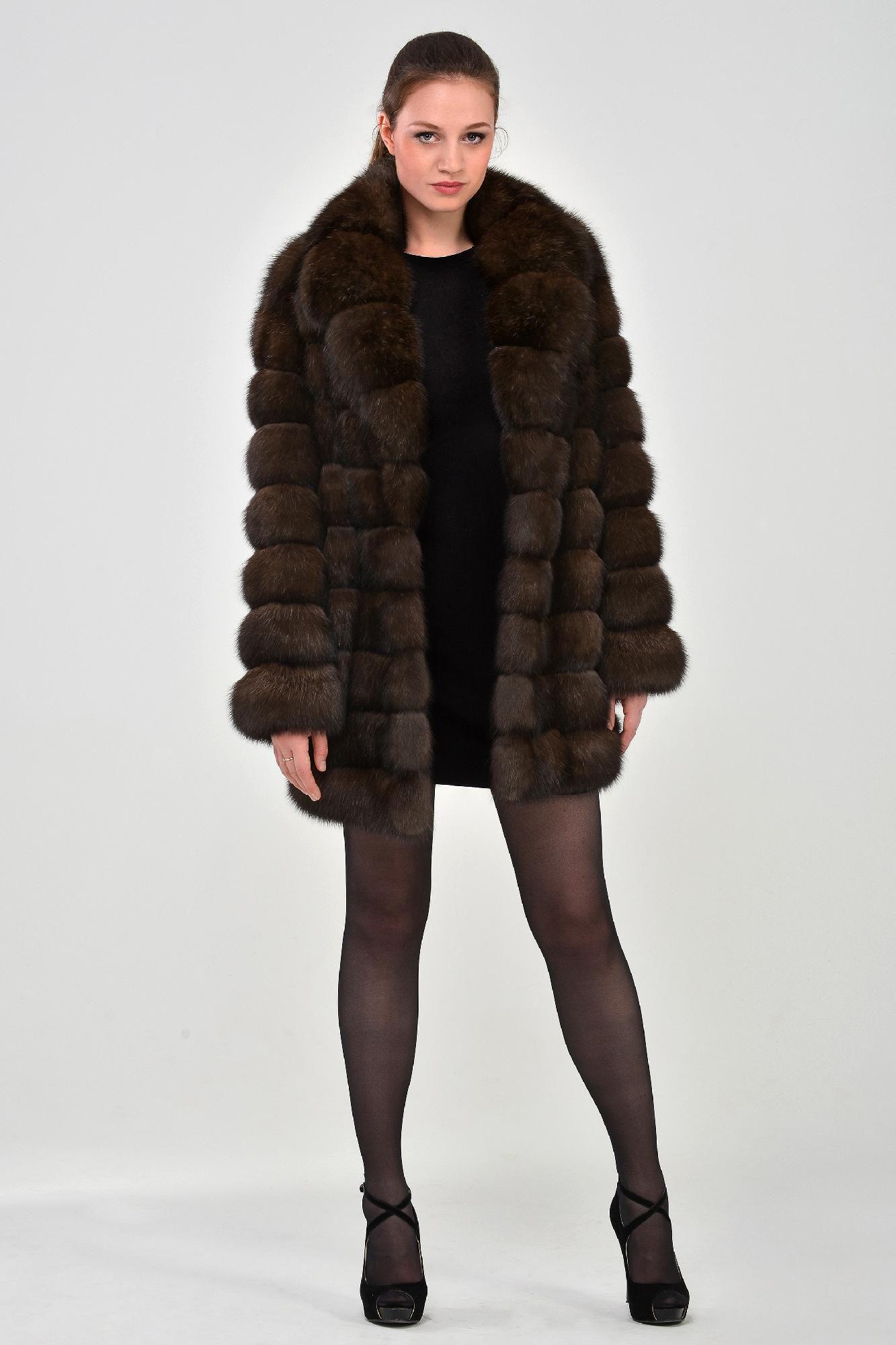 Пальто из меха  соболя с английским воротником фото