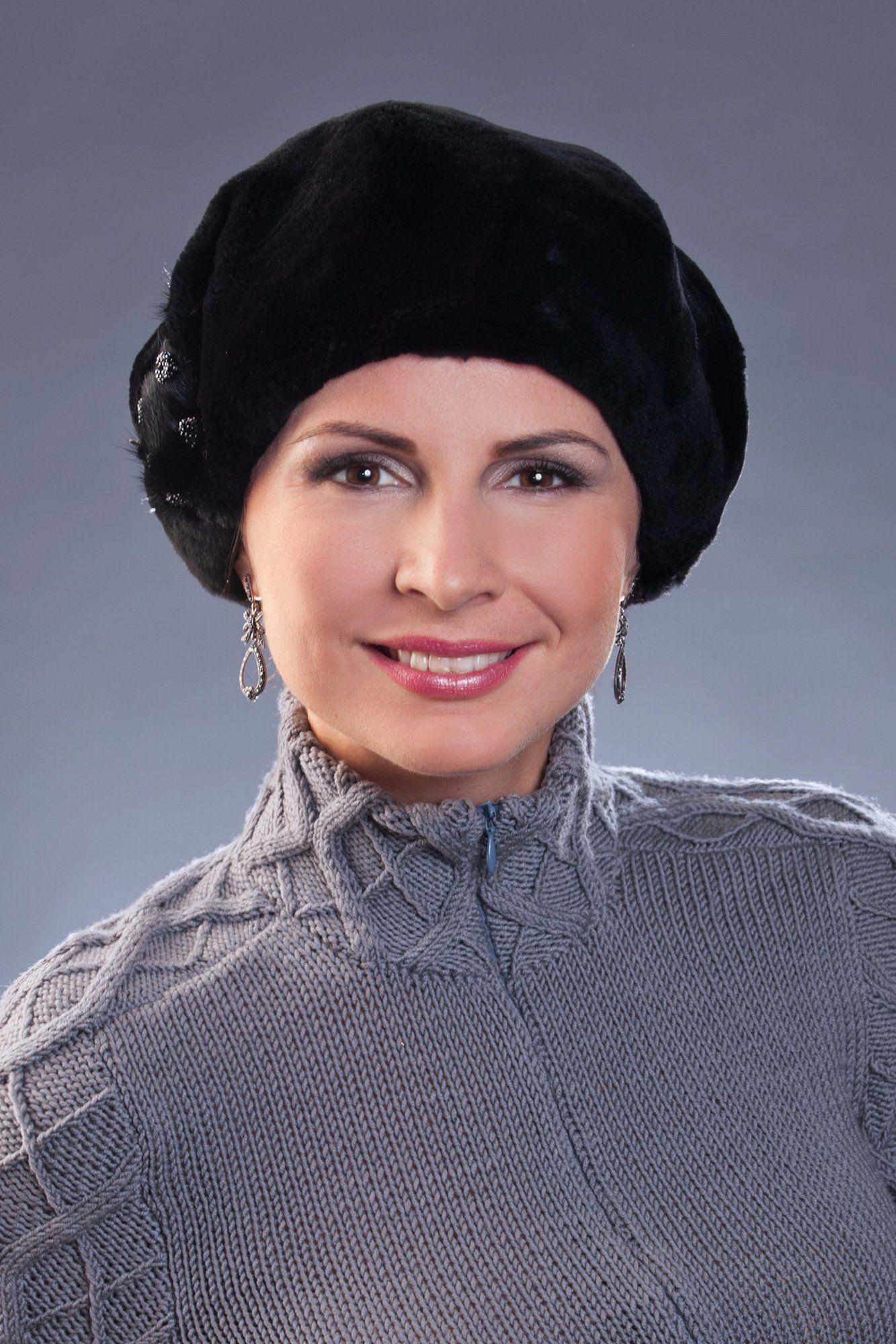 Головной убор из меха кролика фото