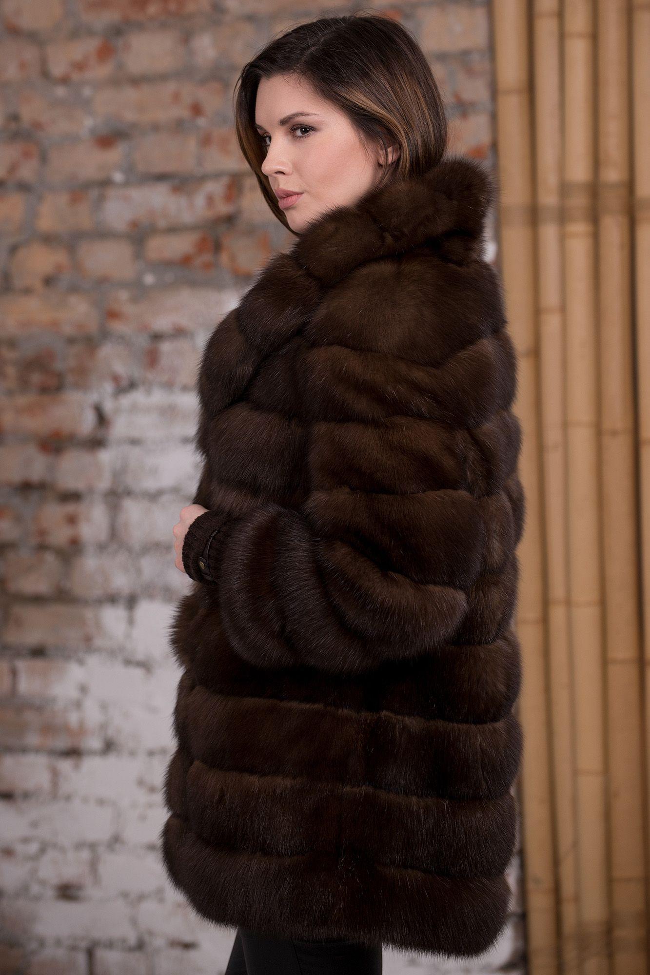 Шуба из меха соболя с воротником фото