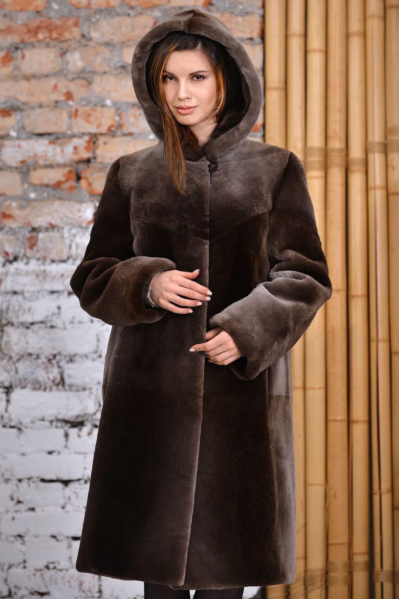 Пальто женское из меха бобра фото