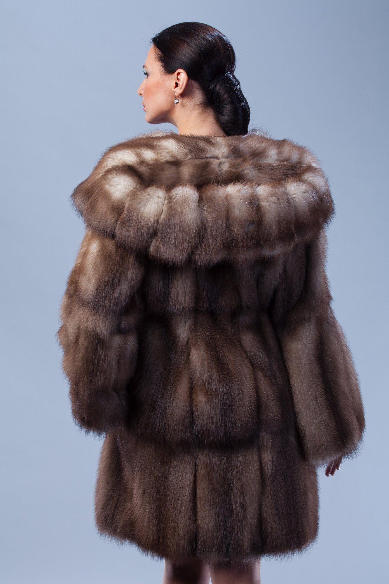 Шуба из куницы с капюшоном фото