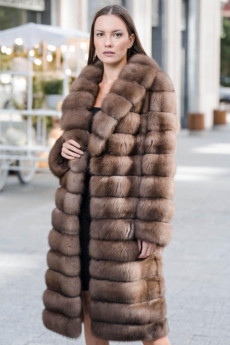 Шуба из куницы с английским воротником фото