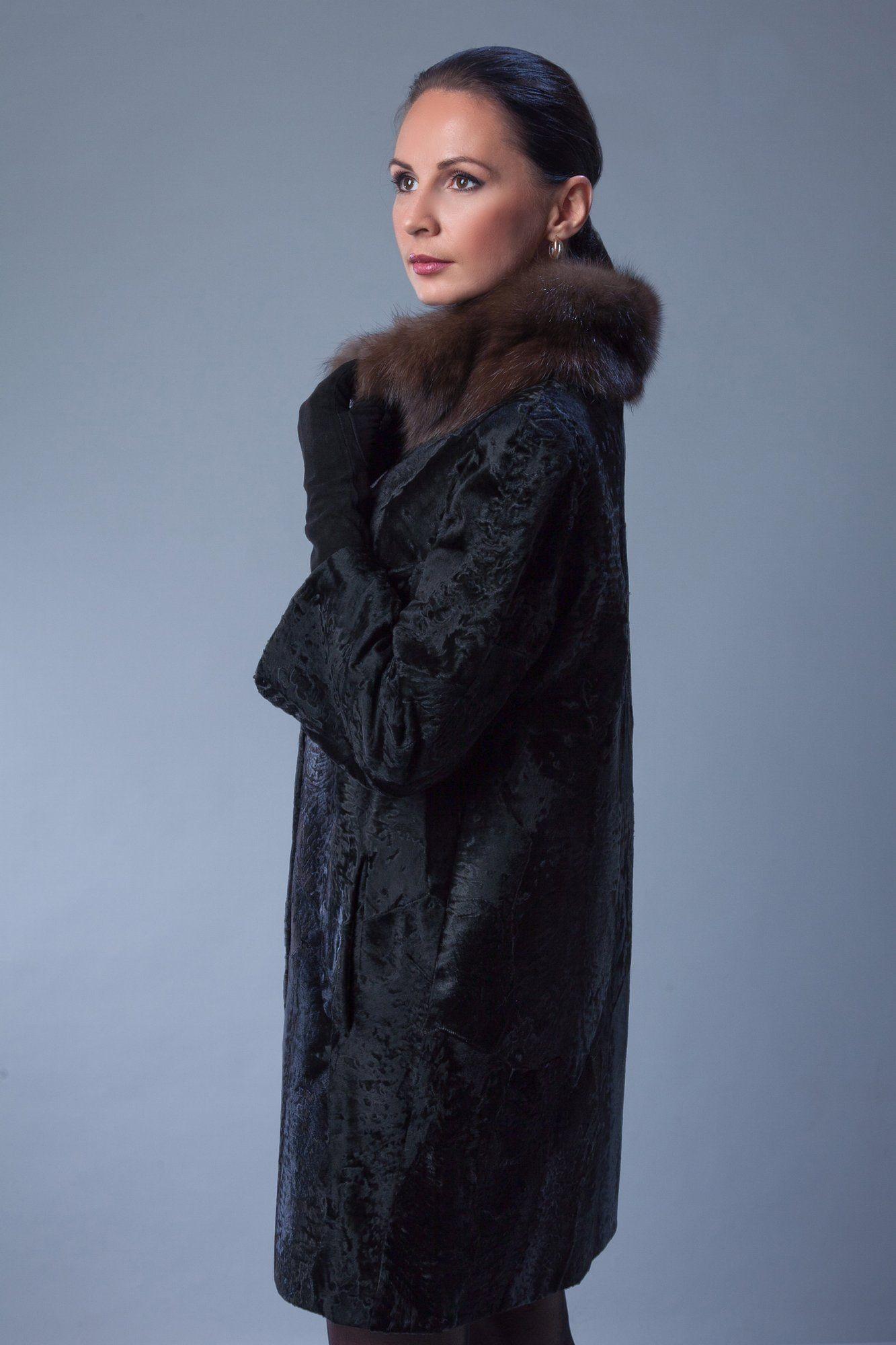 Шуба из каракульчи с отд. из баргузинского соболя фото