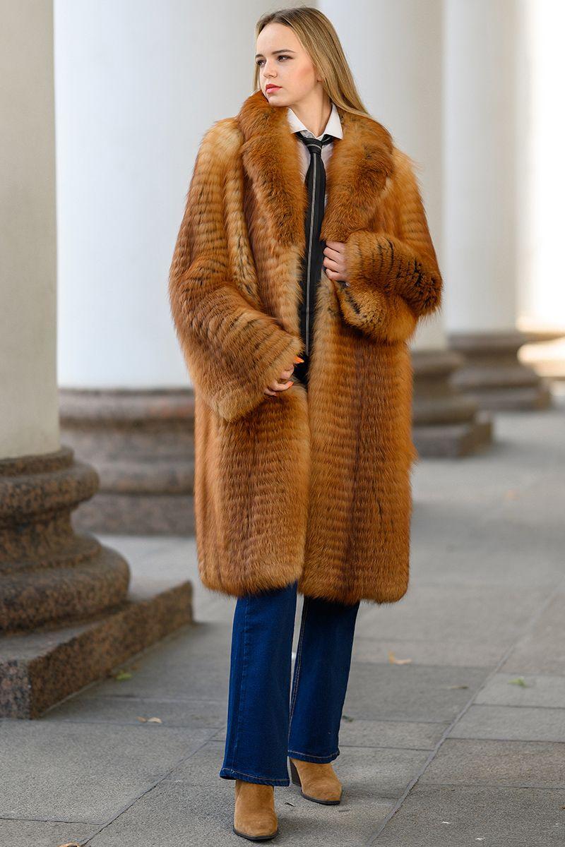 Шуба из лисы с английским воротником фото