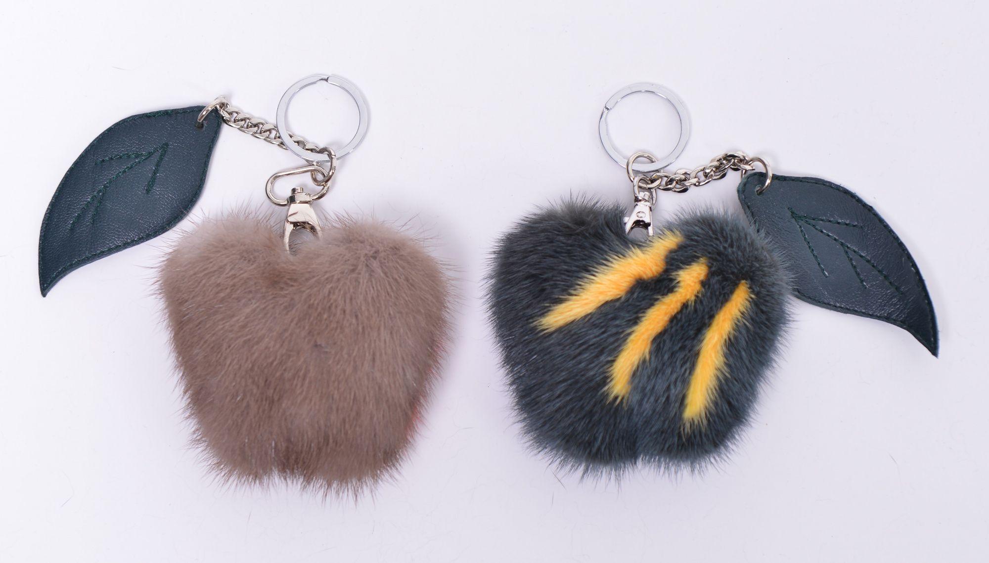 Сувенир из натурального меха фото