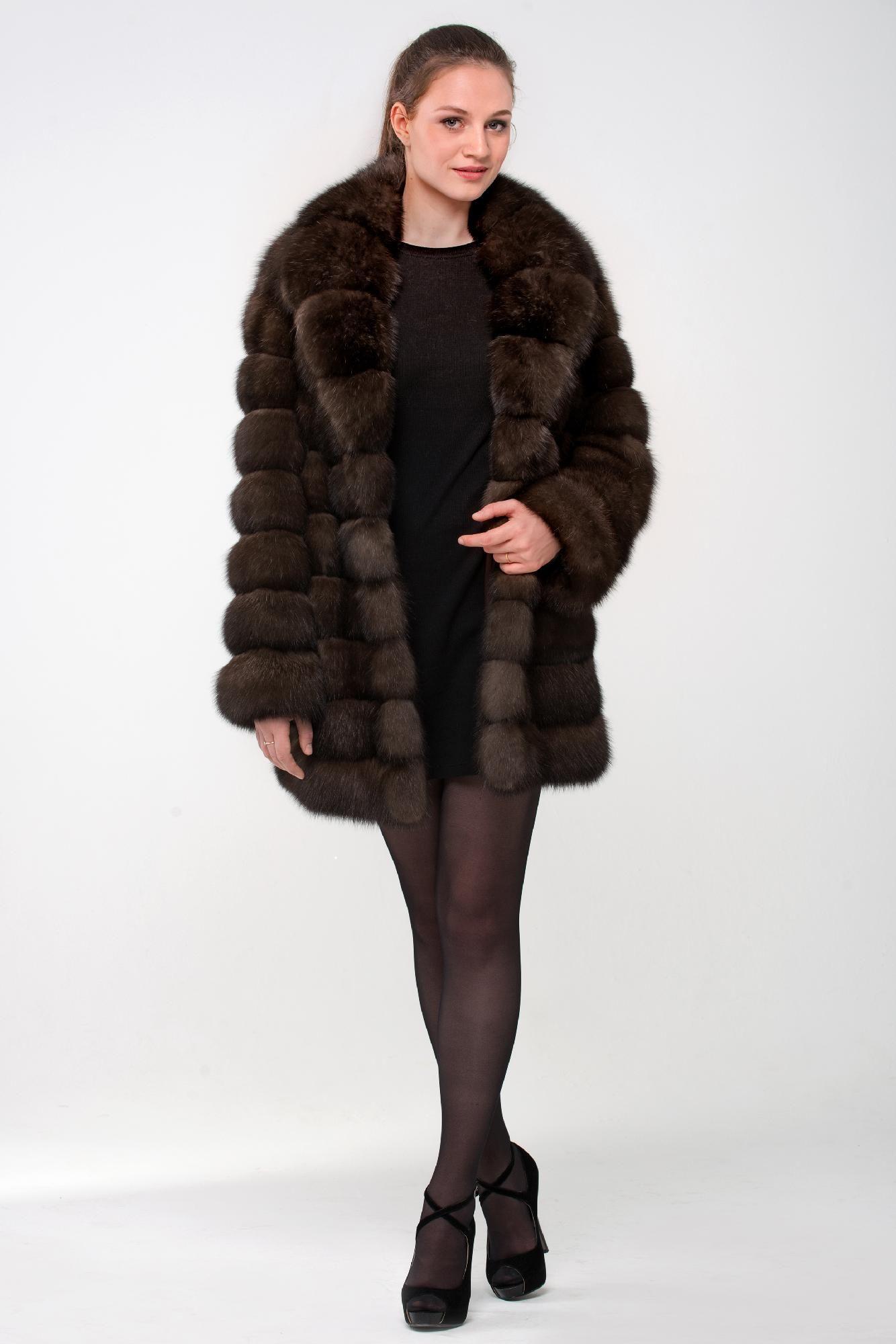 Пальто из меха  соболя с английским воротником фото
