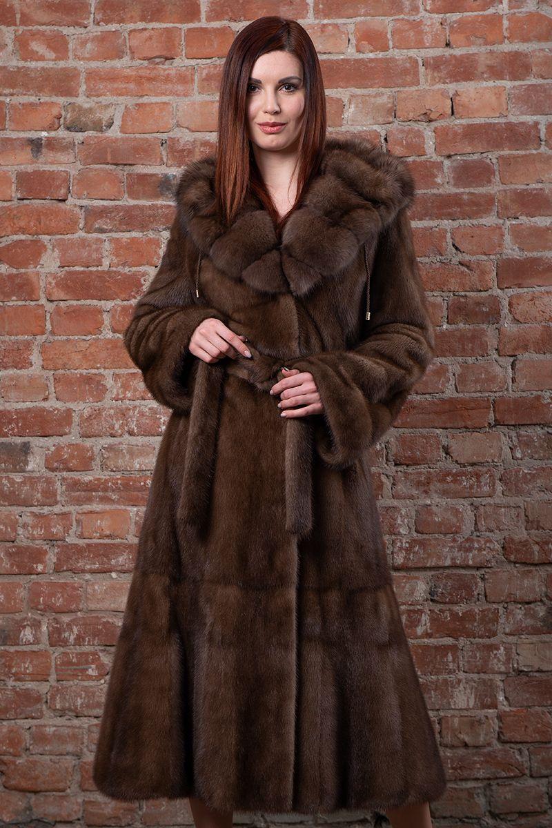 Норковая шуба с капюшоном из соболя фото