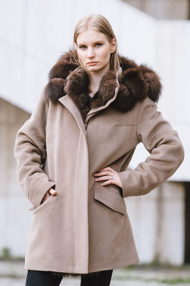 Парка кашемировая с песцом фото