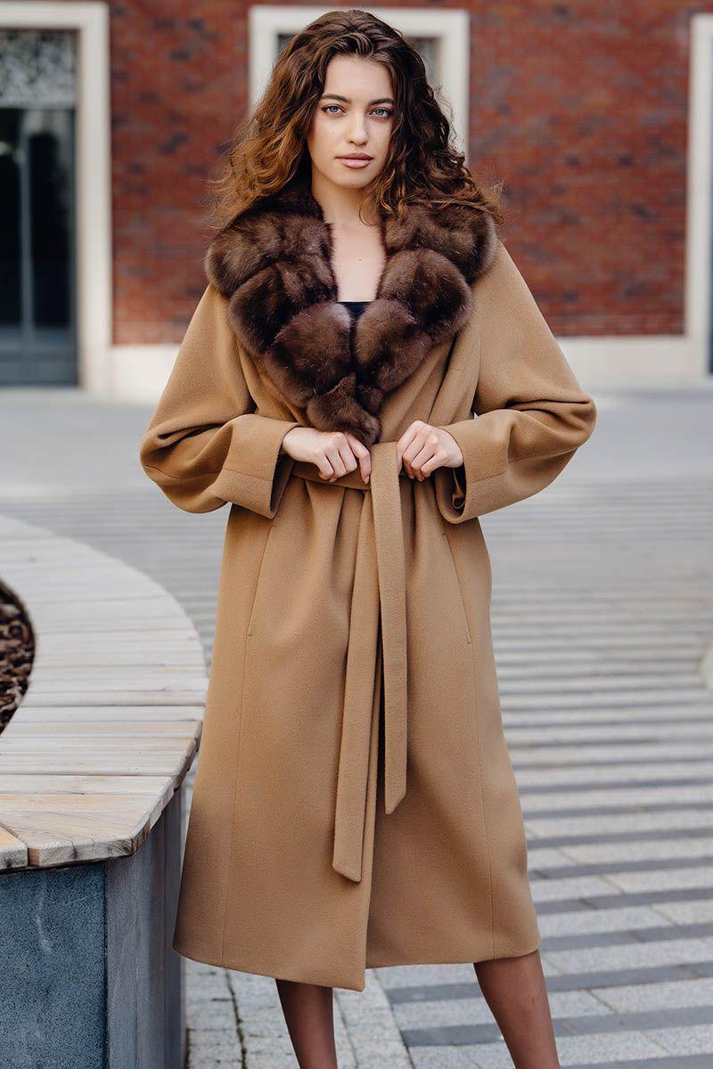 Пальто из шерсти с соболем фото