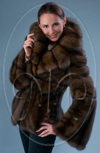 Куртка из меха соболя c английским воротником фото
