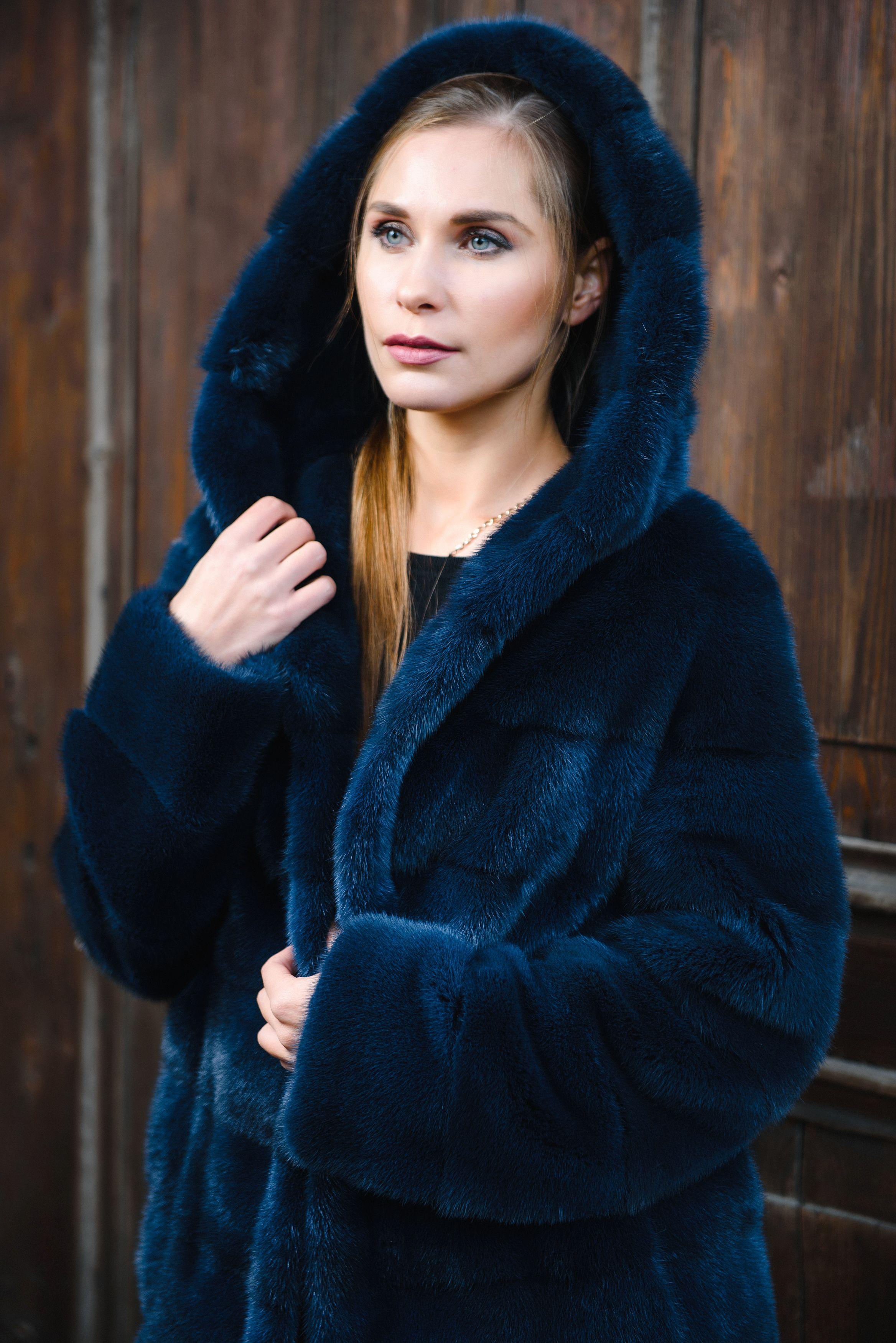 Норковая шуба с капюшоном фото